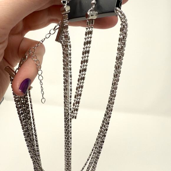 Paparazzi Dangle Earrings And Necklace Set In Silver New - Picture 3 of 6